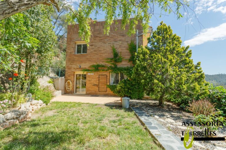 Casa Pareada-Ref.668